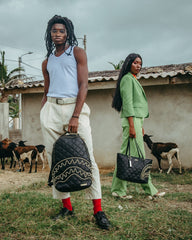 NOIR QUILT GOLD CHAIN SHARK BACKPACK (DLXV)